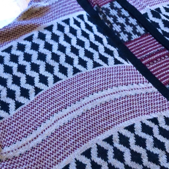 Perfect Fall kimono/poncho 🍂 - Picture 2 of 4